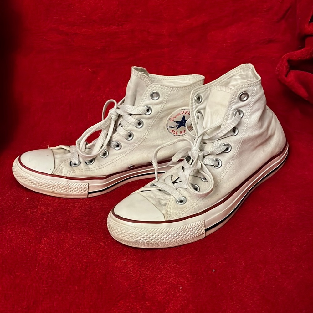 Converse / Chuck Taylor / All Star - / Wo’s size 9 /
